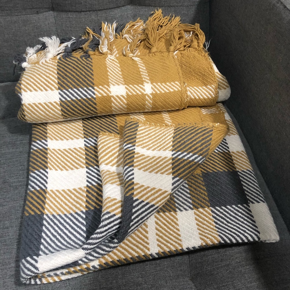100% cotton blanket/ throw